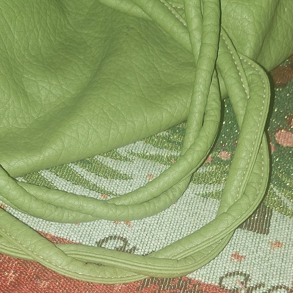 NWOT Treviso Light Olive/lime Green Shoulder Bag With Twisted Straps - Picture 6 of 7